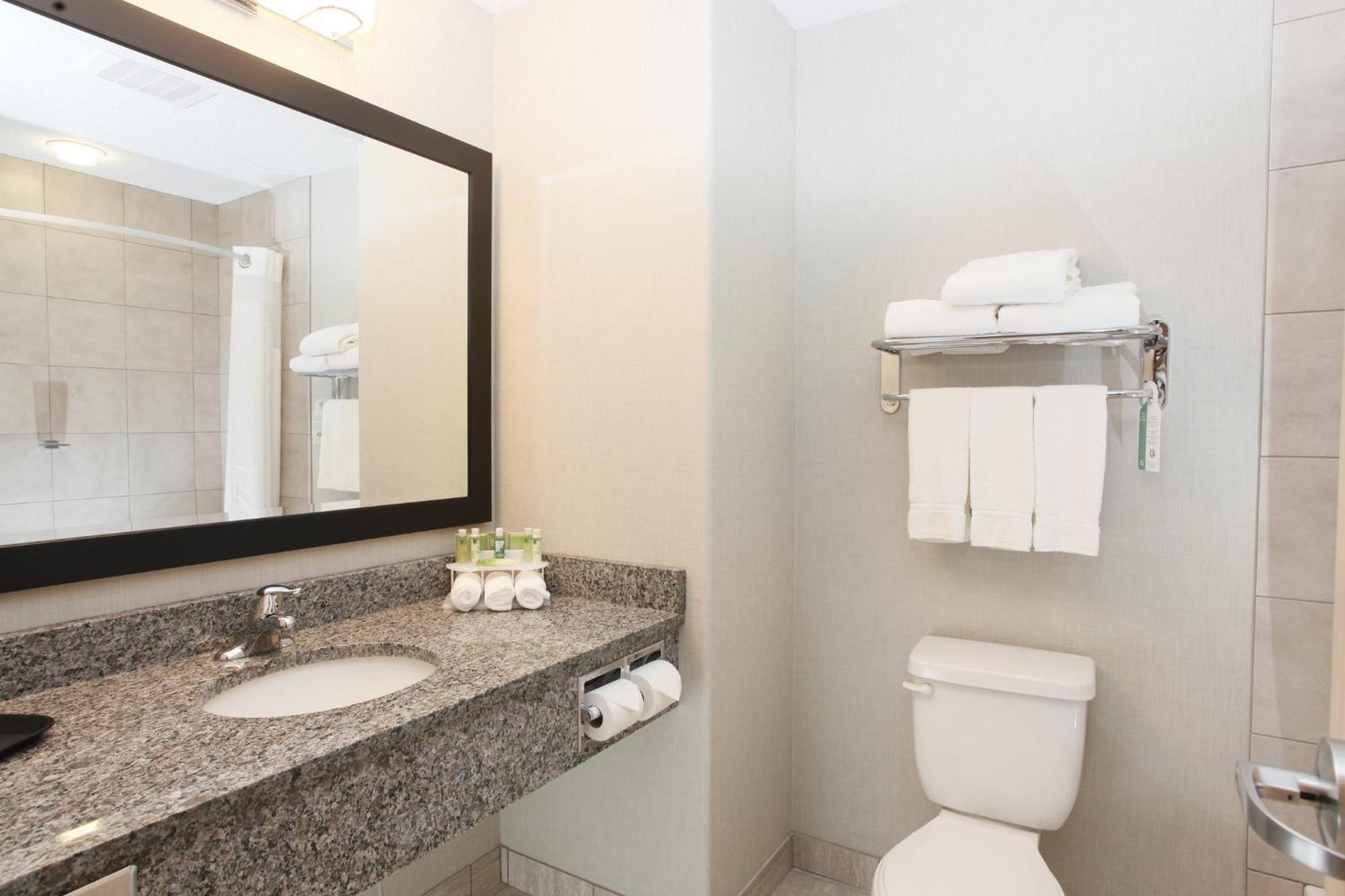 Holiday Inn Express Fort St John By Ihg Fort St. John Ngoại thất bức ảnh