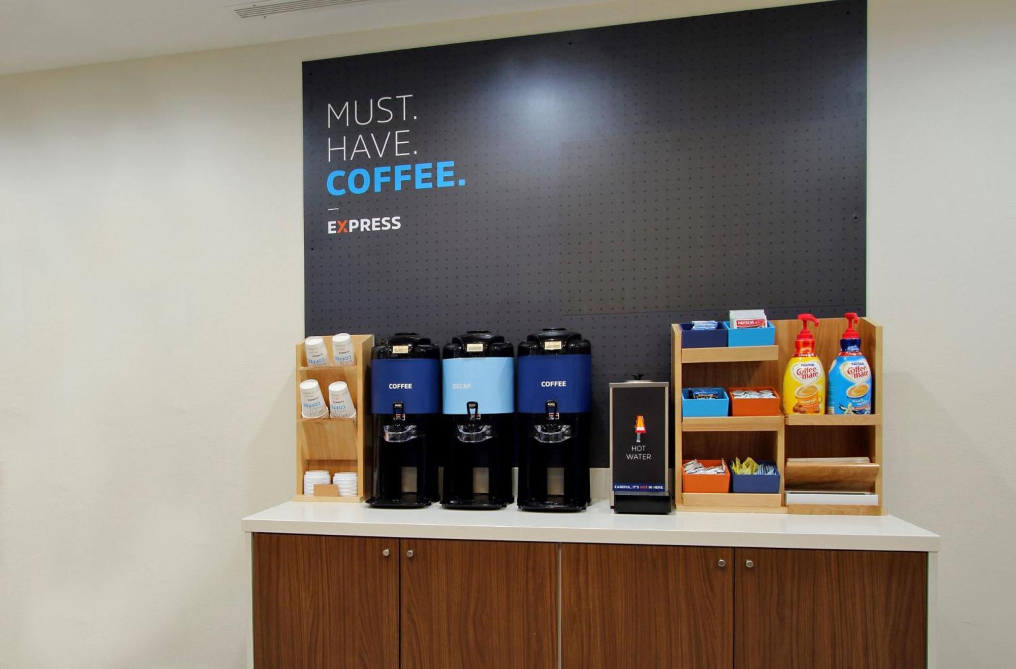 Holiday Inn Express Fort St John By Ihg Fort St. John Ngoại thất bức ảnh