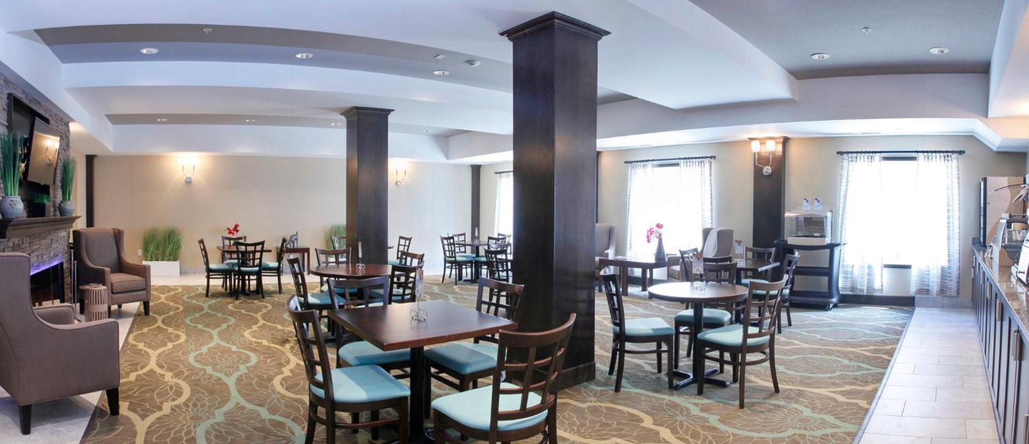 Holiday Inn Express Fort St John By Ihg Fort St. John Ngoại thất bức ảnh