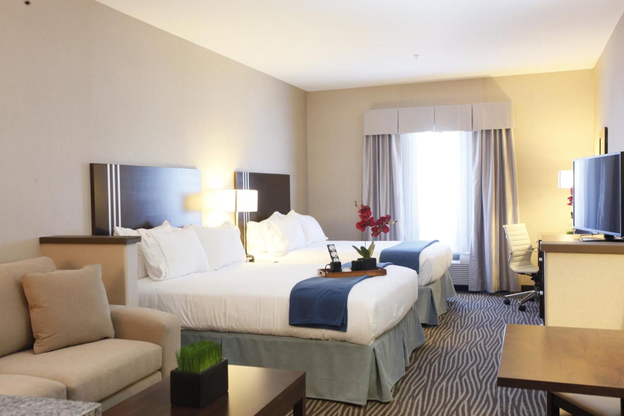 Holiday Inn Express Fort St John By Ihg Fort St. John Ngoại thất bức ảnh