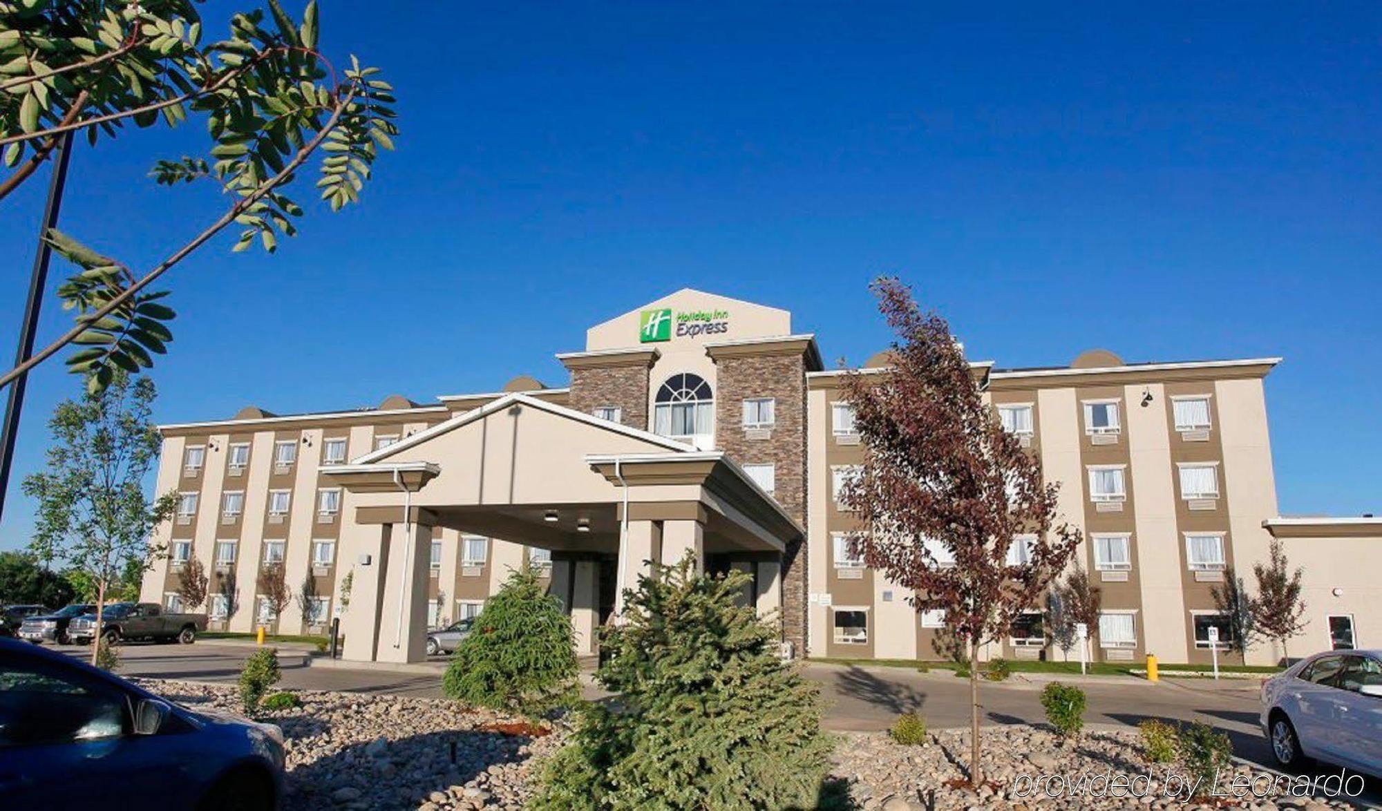 Holiday Inn Express Fort St John By Ihg Fort St. John Ngoại thất bức ảnh