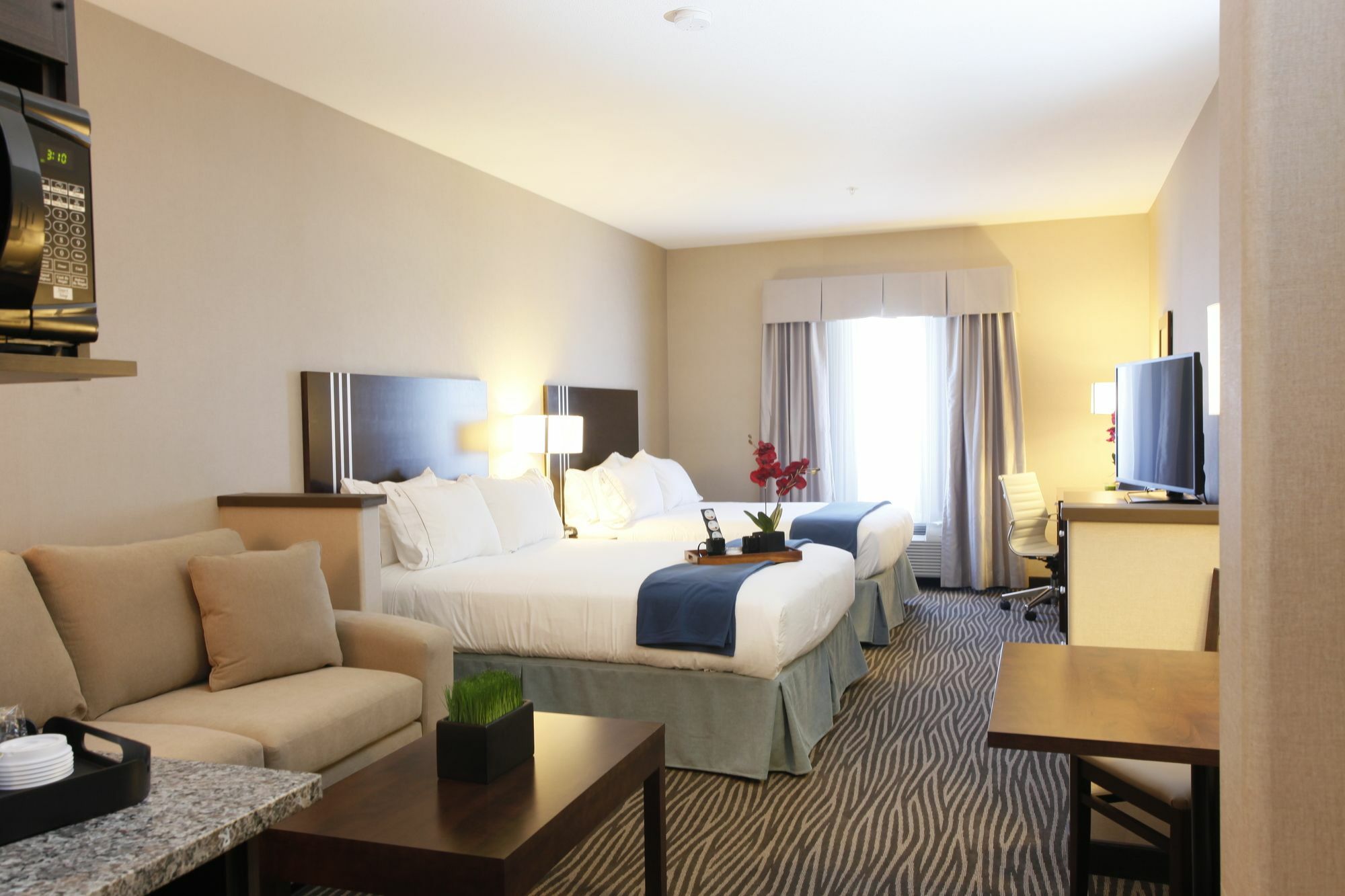 Holiday Inn Express Fort St John By Ihg Fort St. John Ngoại thất bức ảnh