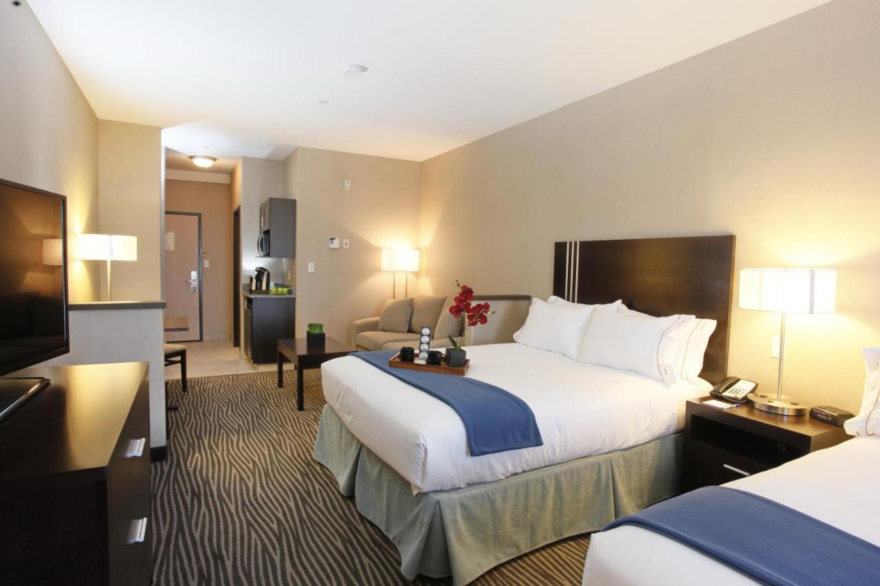 Holiday Inn Express Fort St John By Ihg Fort St. John Ngoại thất bức ảnh