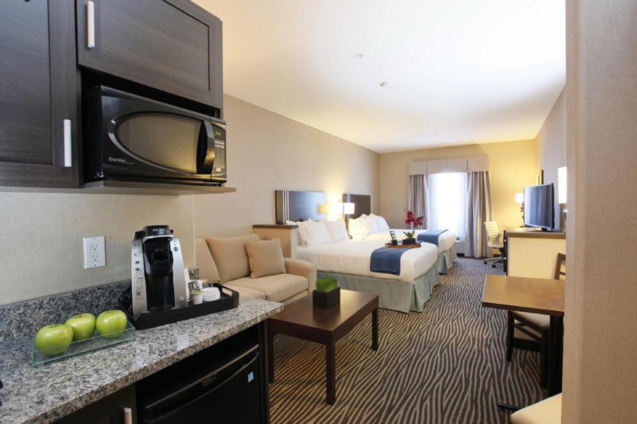 Holiday Inn Express Fort St John By Ihg Fort St. John Ngoại thất bức ảnh